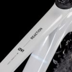 Cube-Reaction-C-62-ONE-cotton´n´white-1.jpg