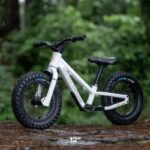 kids-ride-shotgun-KRS-BIK-DHW12MB-01-20126010-Dirt-Hero-Magura-Laufrad-12-1_800x800-1.jpg